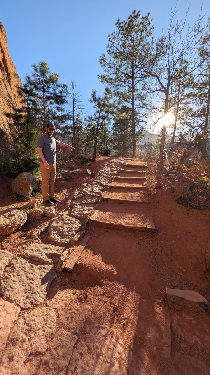 red rock canyon trail picture
